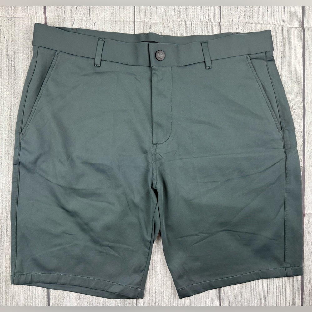 EUC! Greyson Sequoia Performance Shorts Stretch Golf  9" Inseam Scareb Sz 36